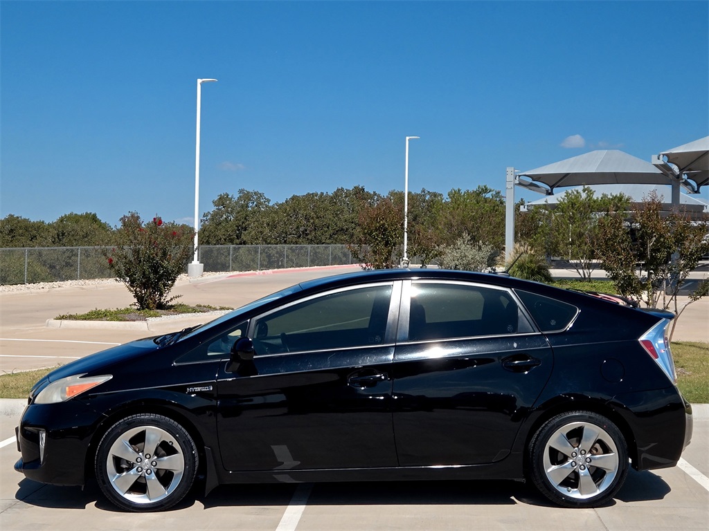 2013 Toyota Prius Three photo 4