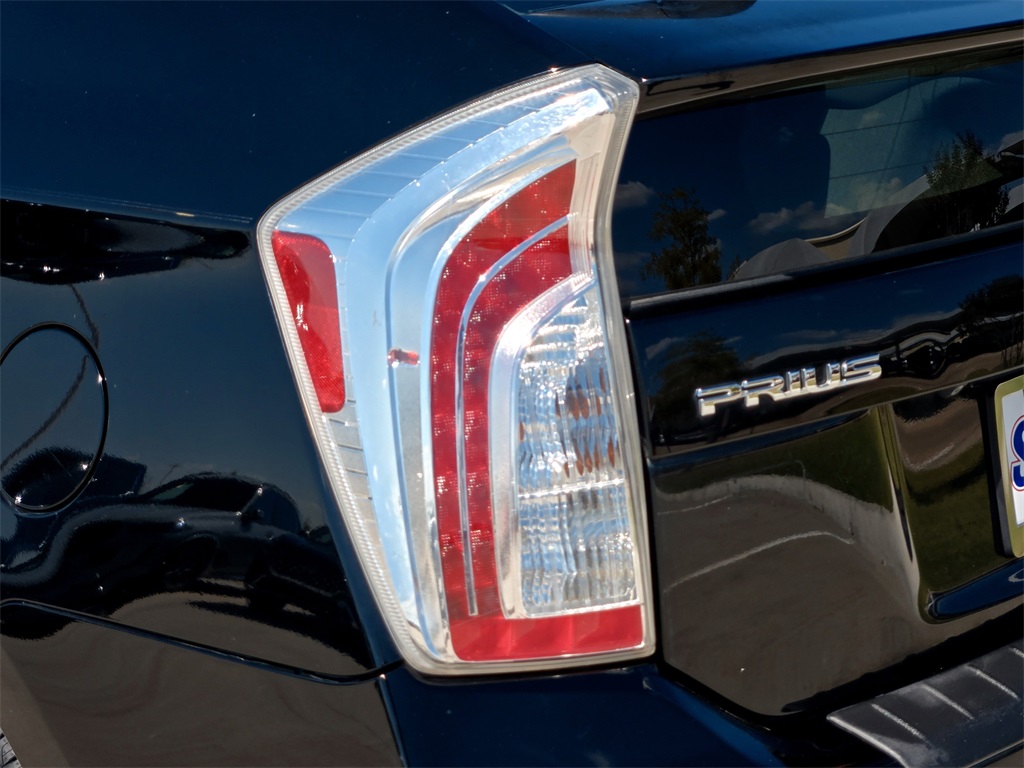 2013 Toyota Prius Three photo 6
