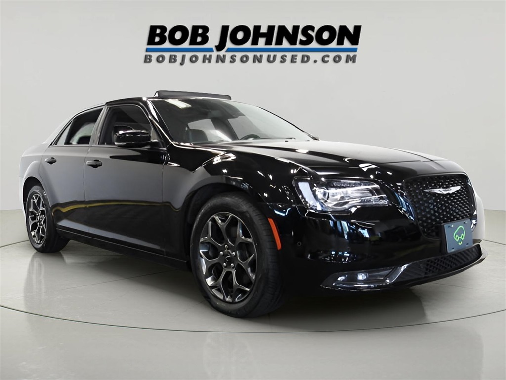2018 Chrysler 300 S photo 8