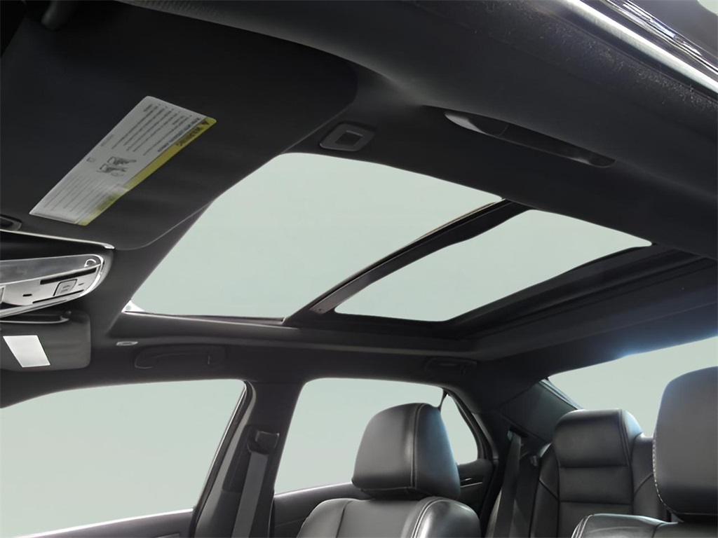 2018 Chrysler 300 S photo 3