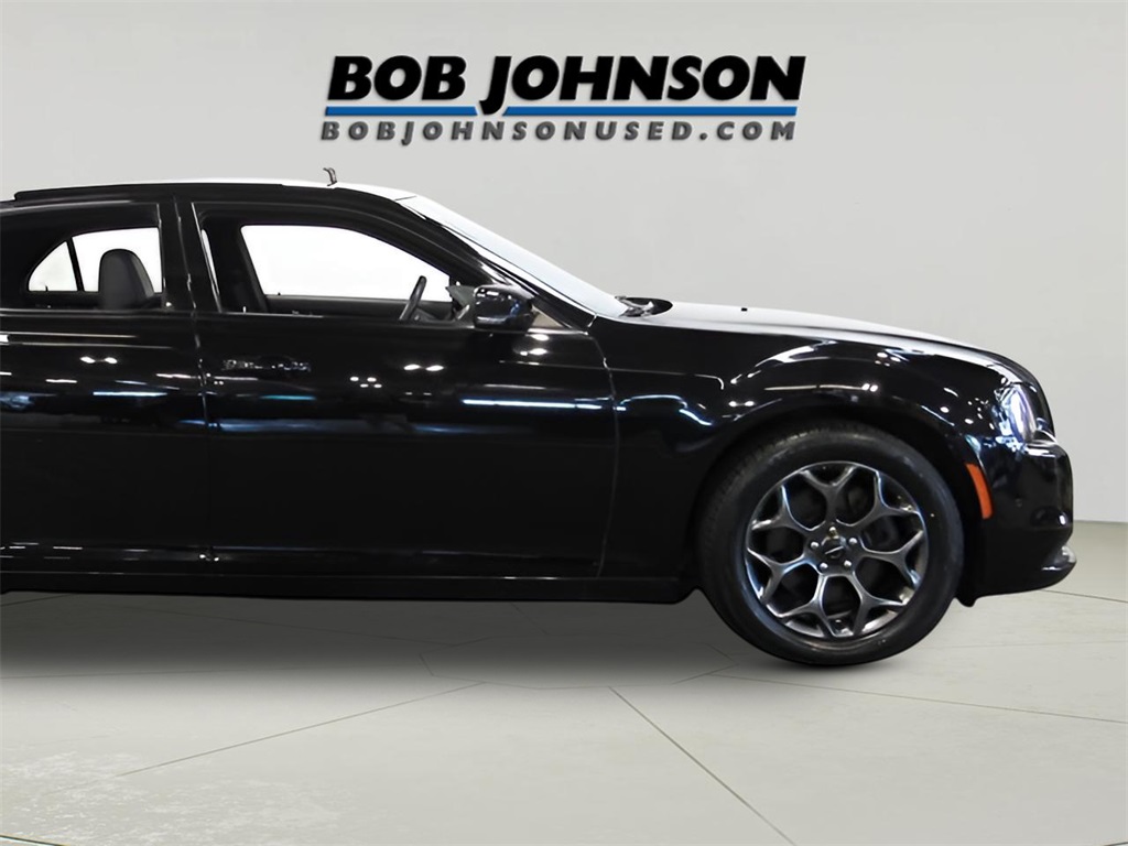 2018 Chrysler 300 S photo 7