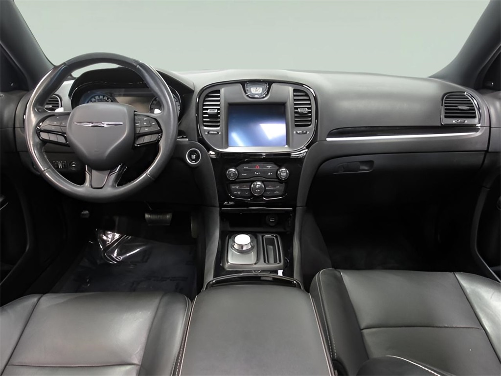 2018 Chrysler 300 S photo 16