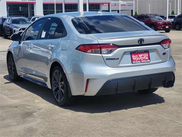 2026 Toyota Corolla SE photo 2