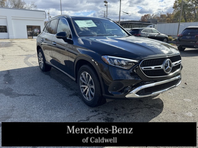 2026 Mercedes-Benz GLC Base's photo