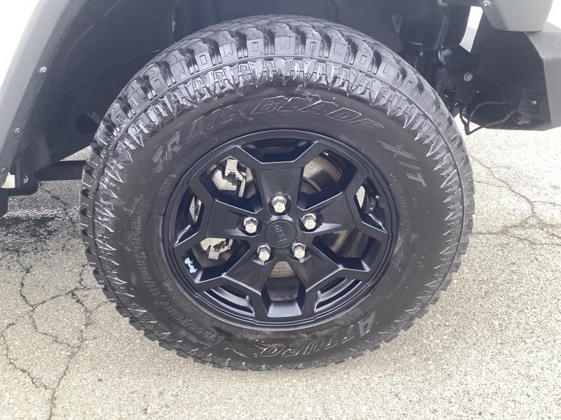 2021 Jeep Gladiator Willys photo 9