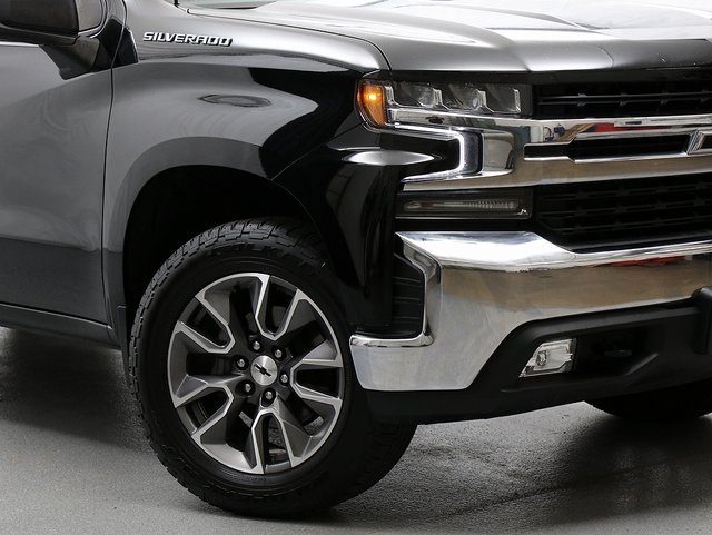 2019 Chevrolet Silverado 1500 LT photo 3