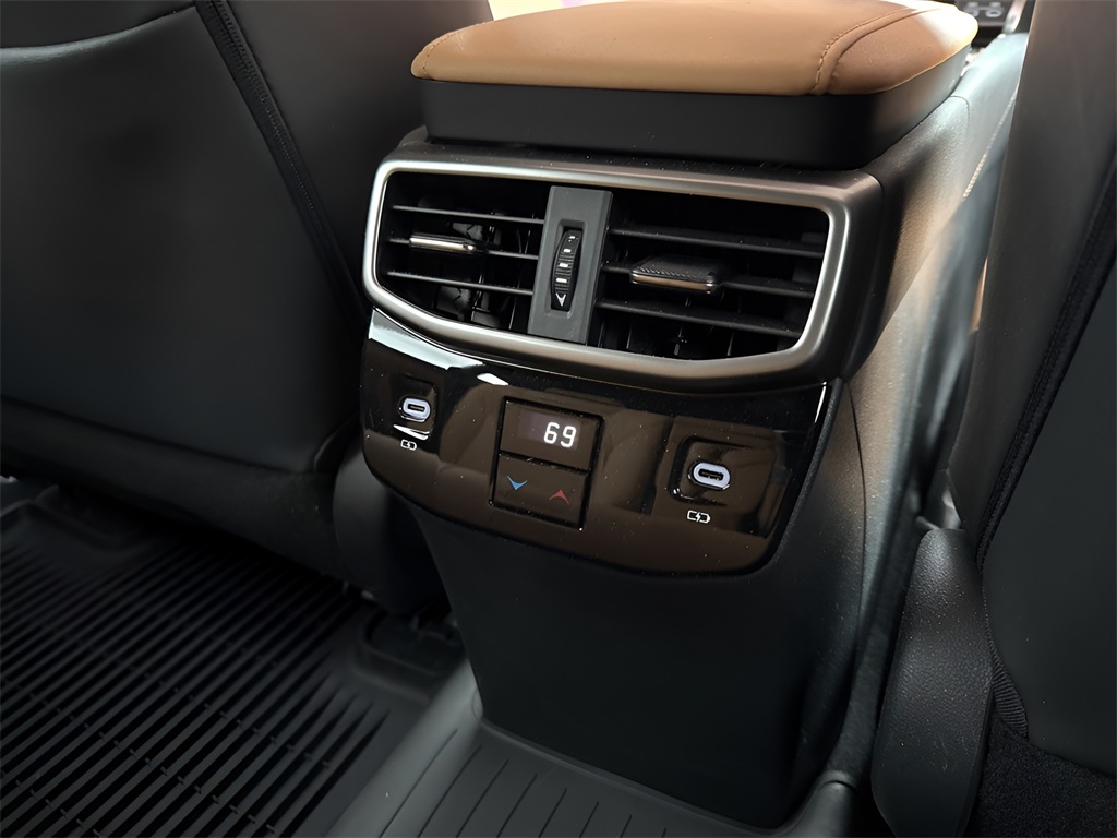 2024 Lexus RX 350 Premium photo 4