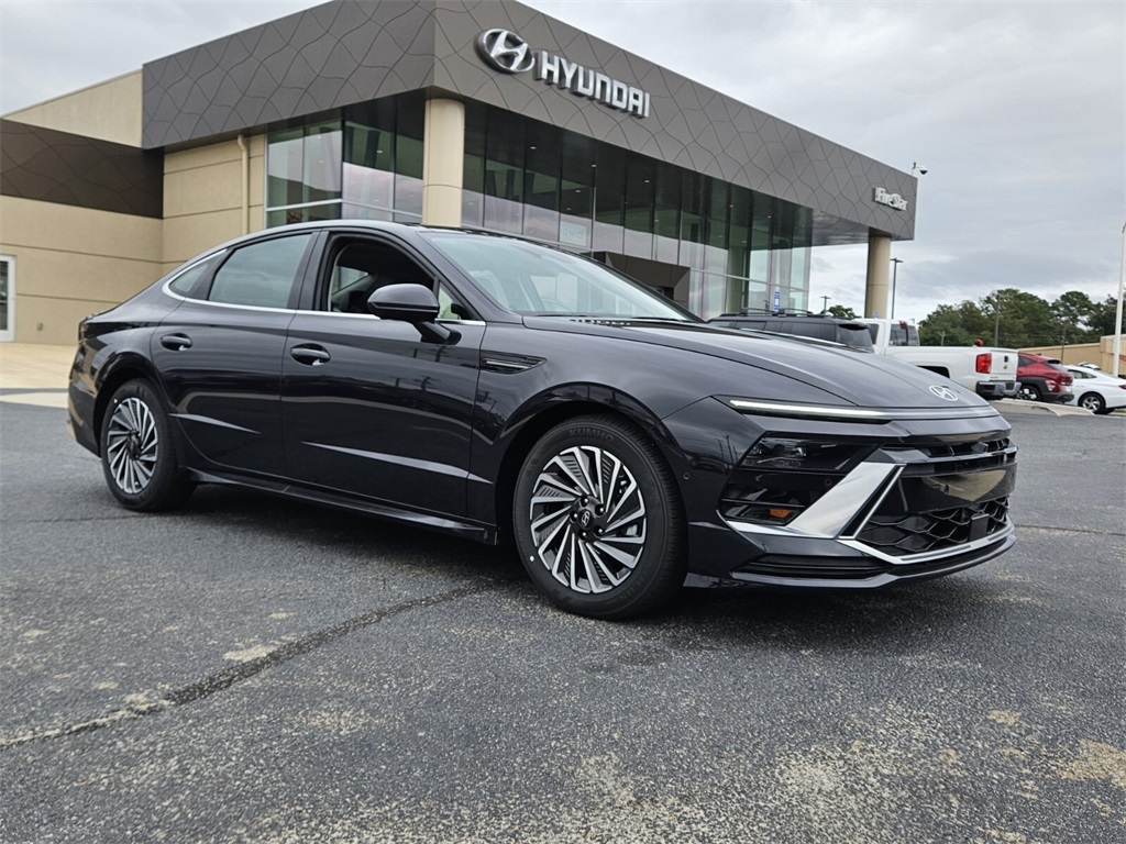 2025 Hyundai Sonata Hybrid Limited's photo