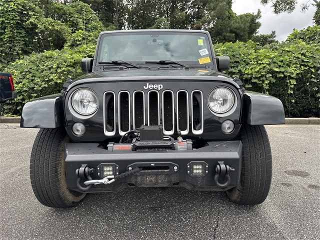 2016 Jeep Wrangler Unlimited Sahara photo 2