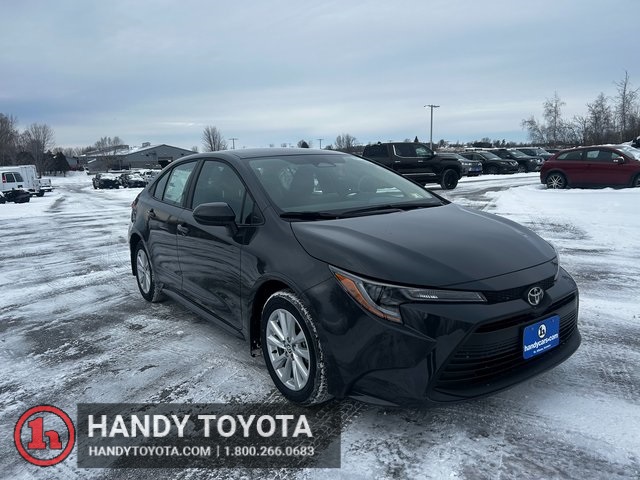 2026 Toyota Corolla LE's photo