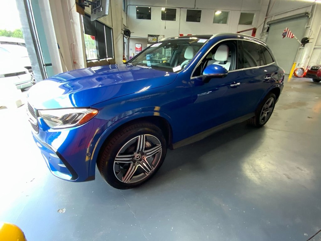 2023 Mercedes-Benz GLC