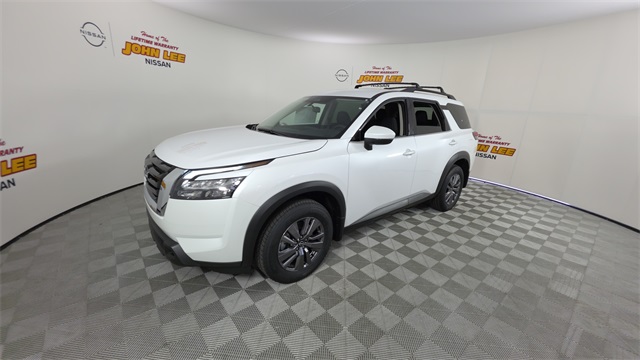 2025 Everest White Pearl Tricoat Nissan Pathfinder SV FWD SUV