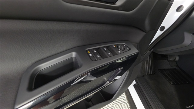 2025 Everest White Pearl Tricoat Nissan Pathfinder SV FWD SUV