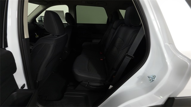 2025 Everest White Pearl Tricoat Nissan Pathfinder SV FWD SUV