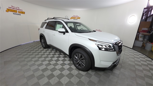 2025 Everest White Pearl Tricoat Nissan Pathfinder SV FWD SUV