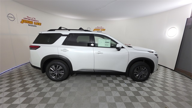 2025 Everest White Pearl Tricoat Nissan Pathfinder SV FWD SUV