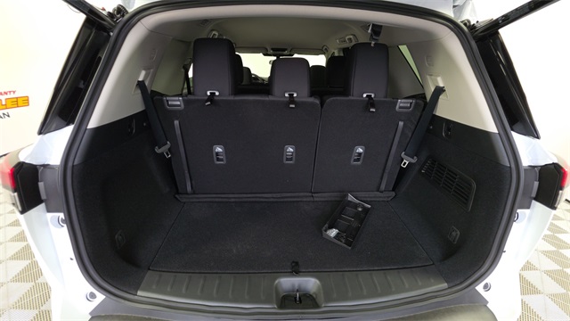 2025 Everest White Pearl Tricoat Nissan Pathfinder SV FWD SUV