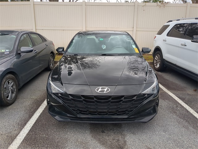 2023 Hyundai Elantra SEL's photo