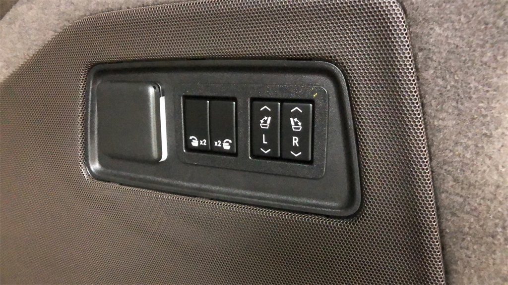 2022 Cadillac Escalade - 294366