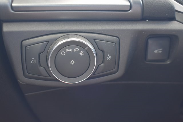 2016 Ford Fusion S photo 17