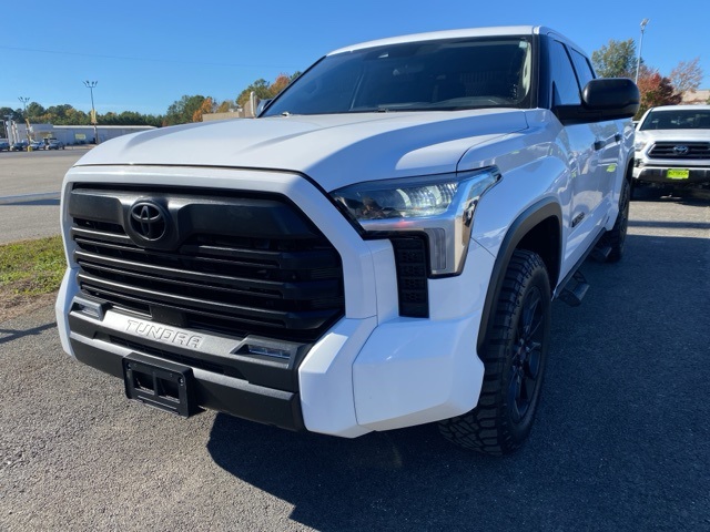 2023 Toyota Tundra SR5's photo
