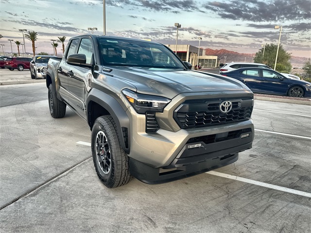 2025 Toyota Tacoma TRD Off-Road Double Cab photo 3