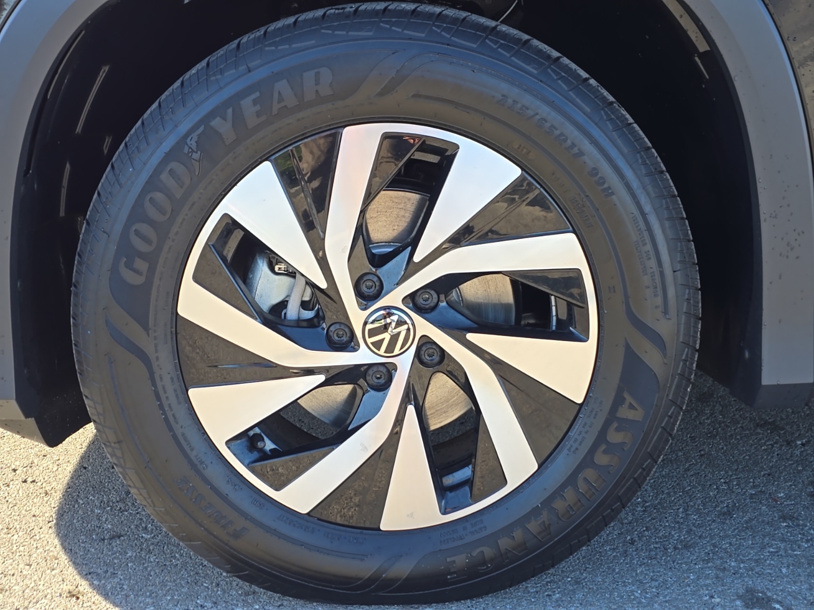 new 2026 Volkswagen Tiguan car, priced at $31,239