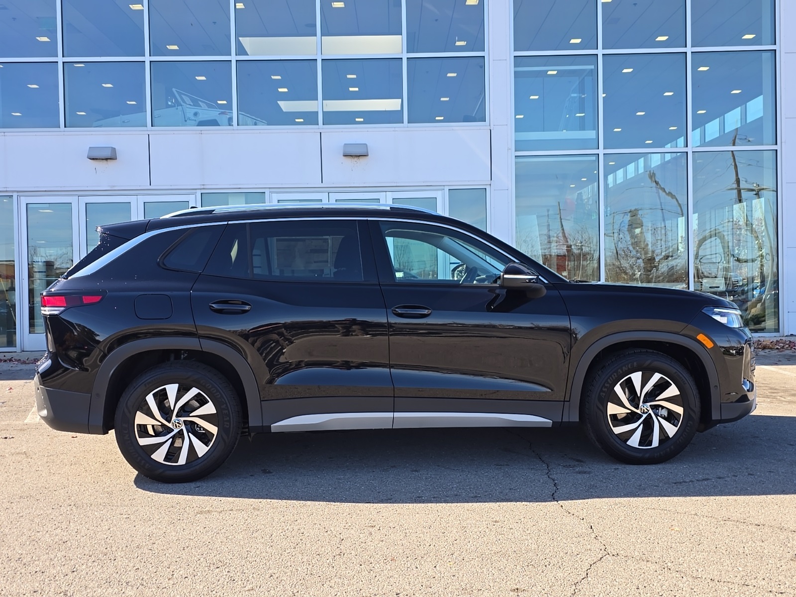 new 2026 Volkswagen Tiguan car, priced at $31,239