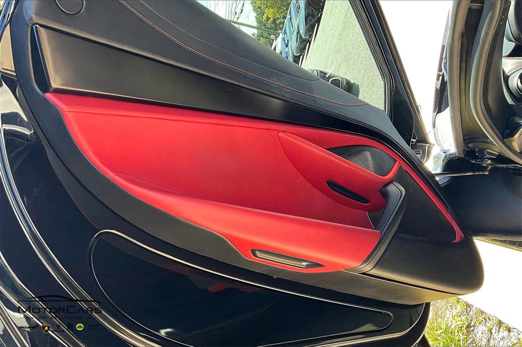 2018 McLaren 720S Performance RWD Coupe