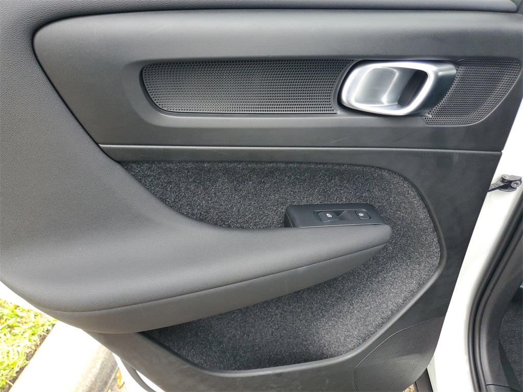 used 2025 Volvo XC40 car, priced at $28,395