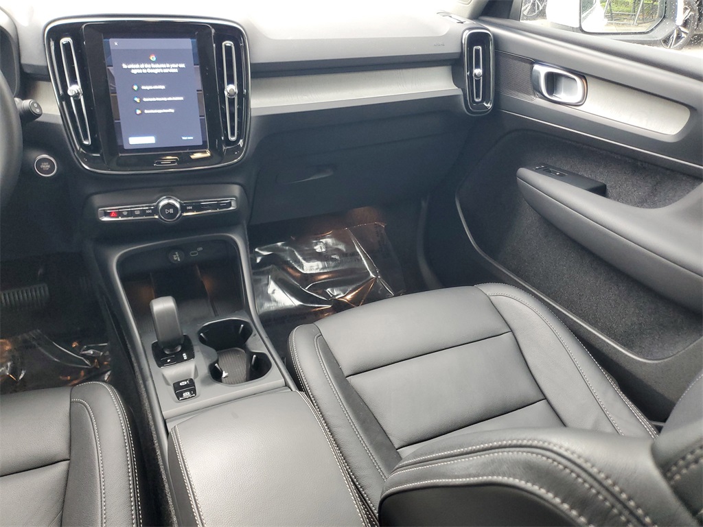 used 2025 Volvo XC40 car, priced at $28,395