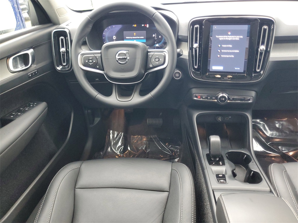 used 2025 Volvo XC40 car, priced at $28,395