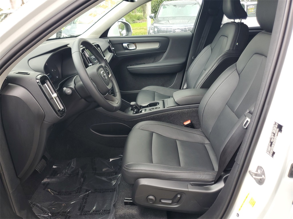 used 2025 Volvo XC40 car, priced at $28,395