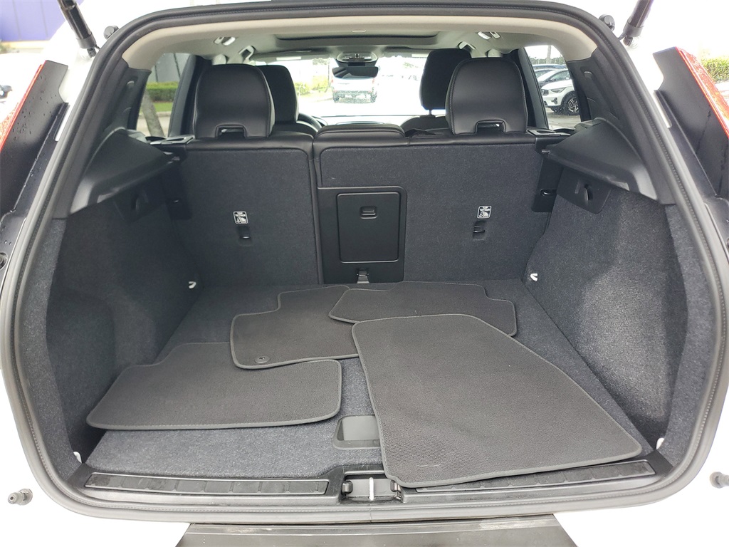 used 2025 Volvo XC40 car, priced at $28,395