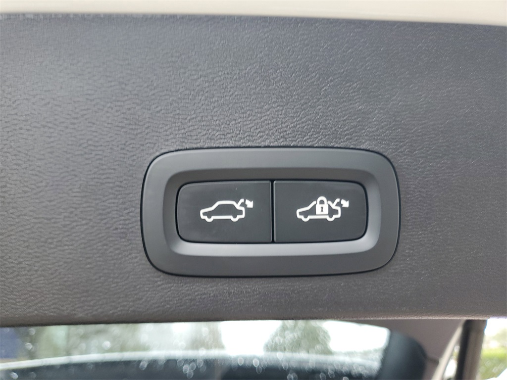 used 2025 Volvo XC40 car, priced at $28,395