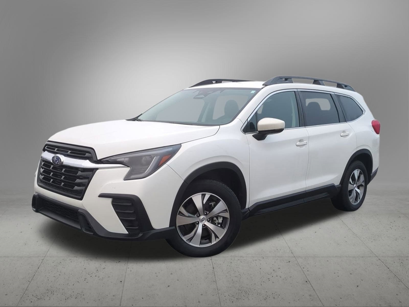 2024 Subaru Ascent Premium's photo