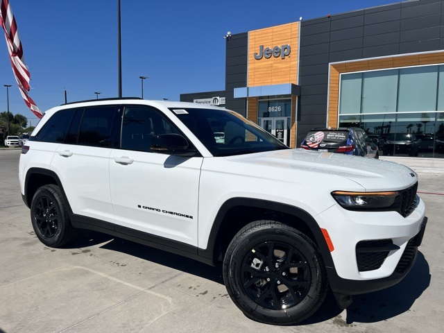 2025 Jeep Grand Cherokee Altitude's photo