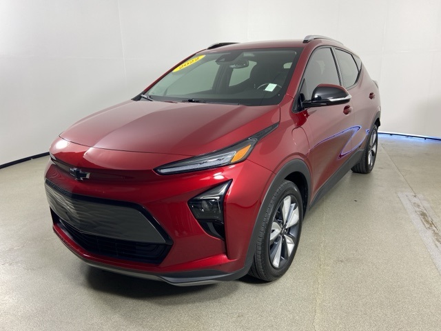 Used 2022 Chevrolet Bolt EUV LT with VIN 1G1FY6S02N4105666 for sale in Indianapolis, IN