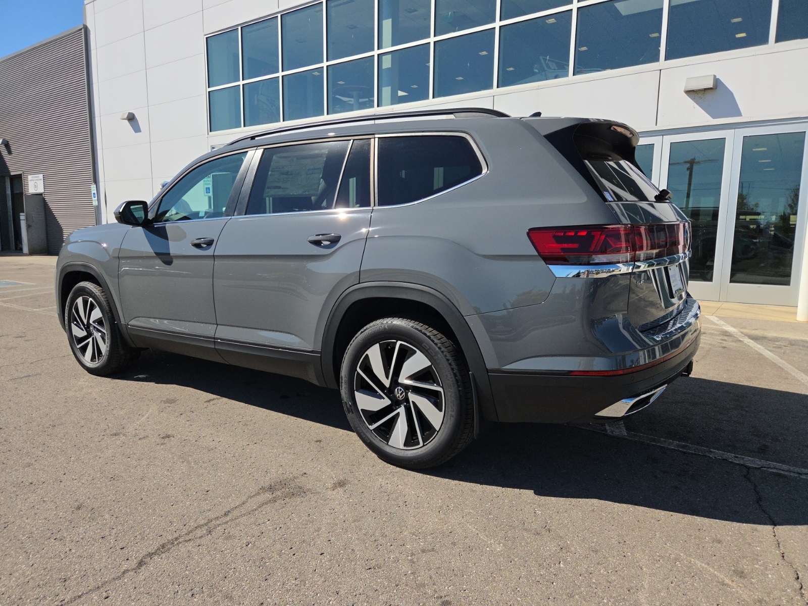 new 2026 Volkswagen Atlas car, priced at $44,617