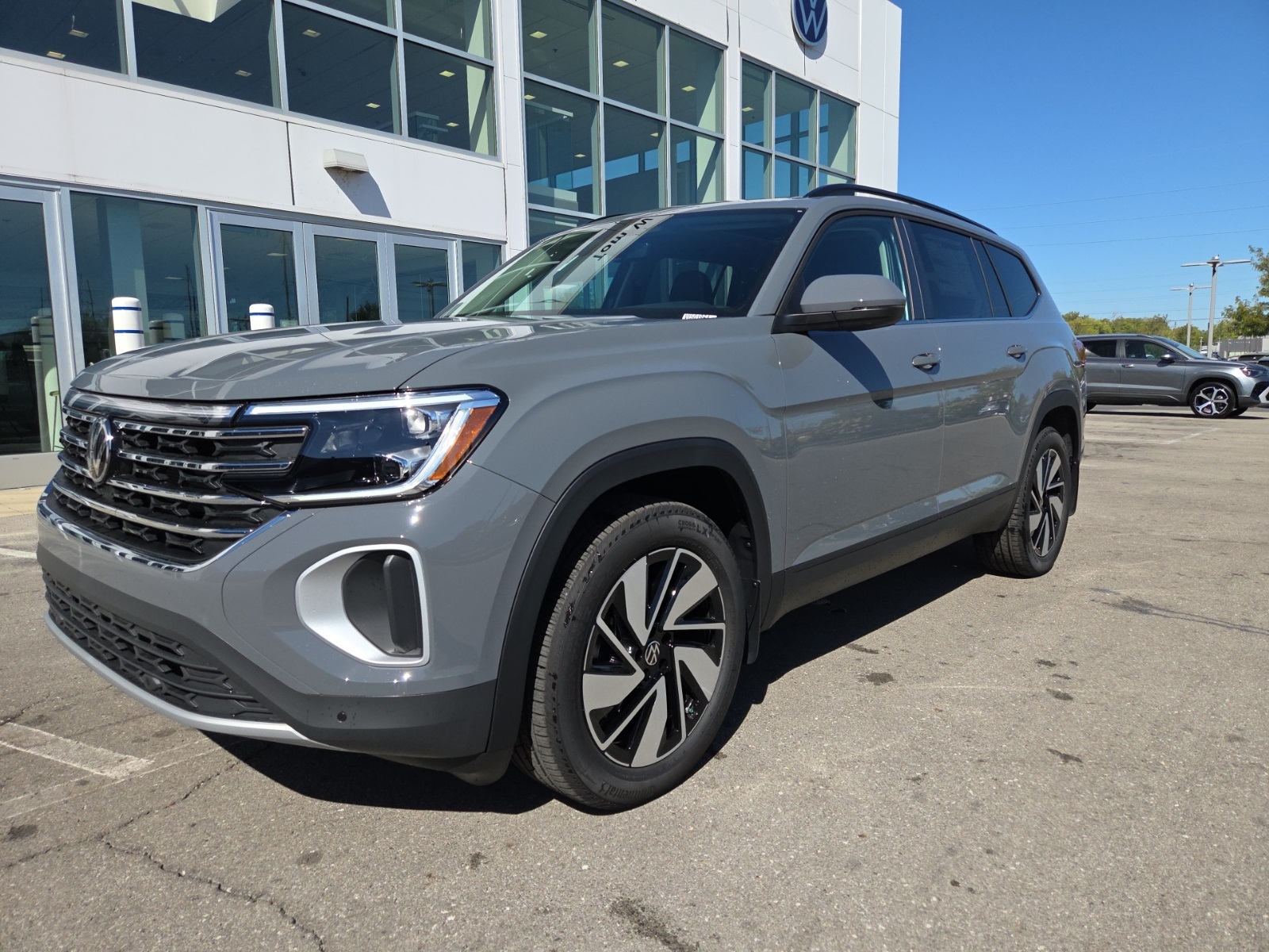 new 2026 Volkswagen Atlas car, priced at $44,617