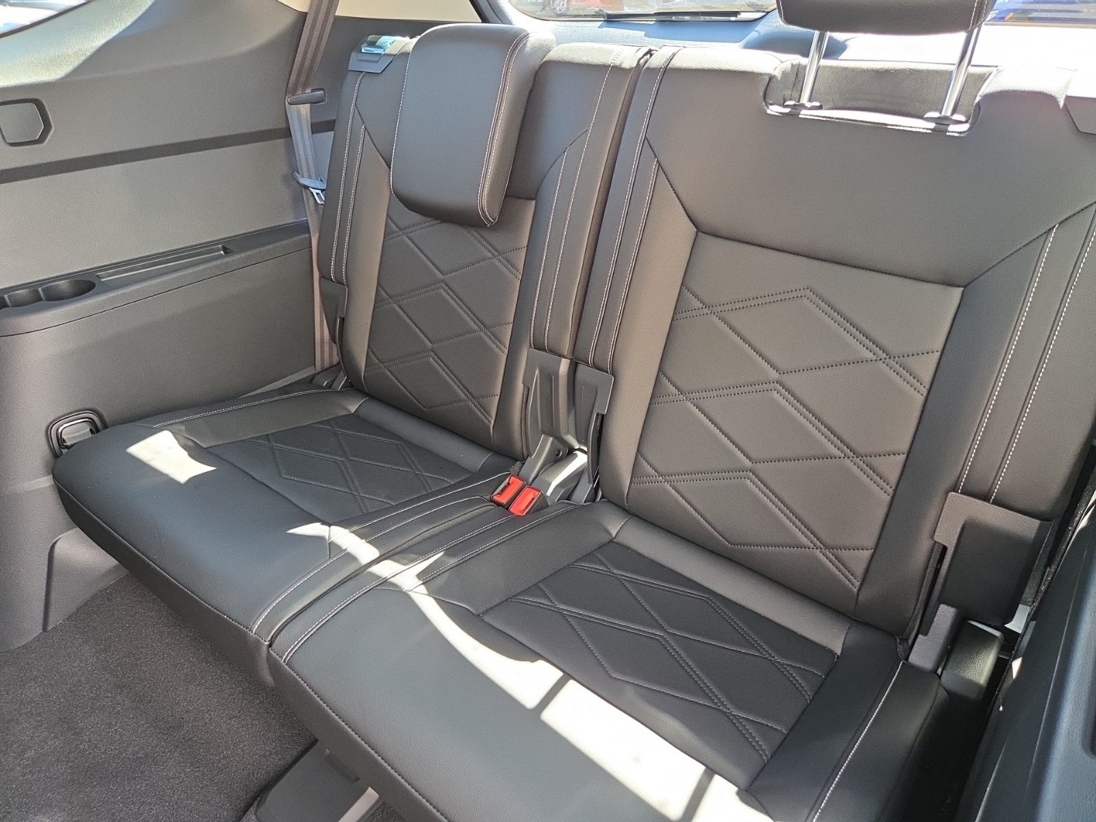 new 2026 Volkswagen Atlas car, priced at $44,617