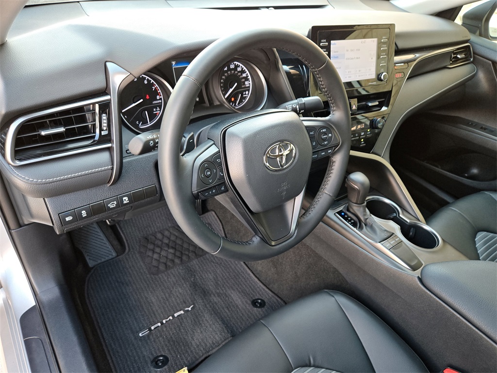 2023 Toyota Camry SE photo 11