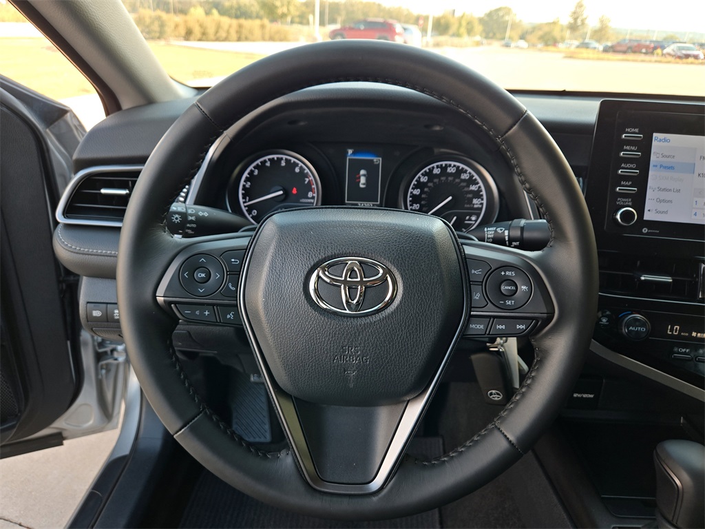 2023 Toyota Camry SE photo 14