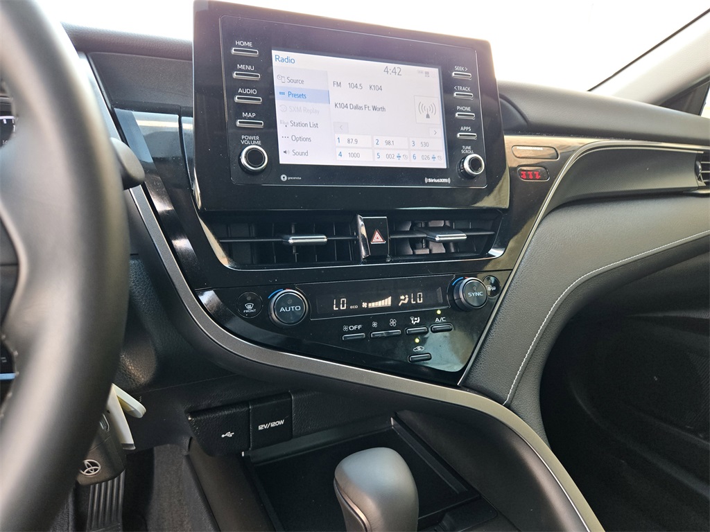 2023 Toyota Camry SE photo 17