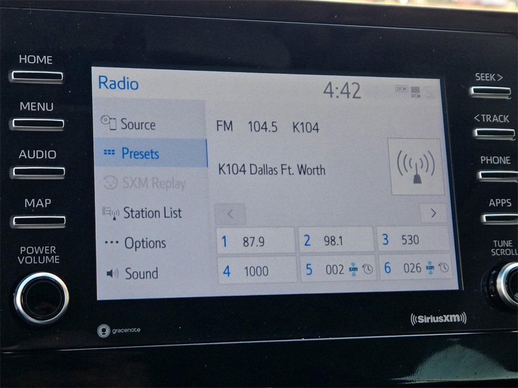2023 Toyota Camry SE photo 18