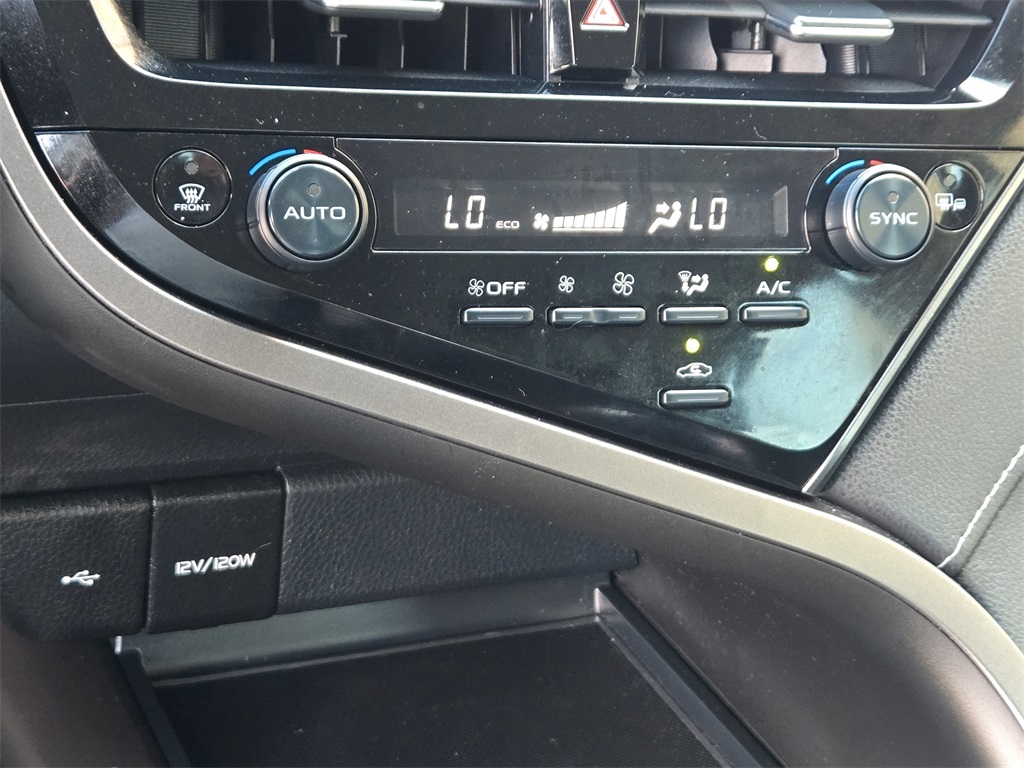 2023 Toyota Camry SE photo 20