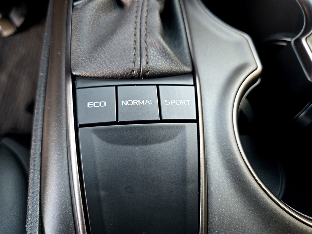2023 Toyota Camry SE photo 23