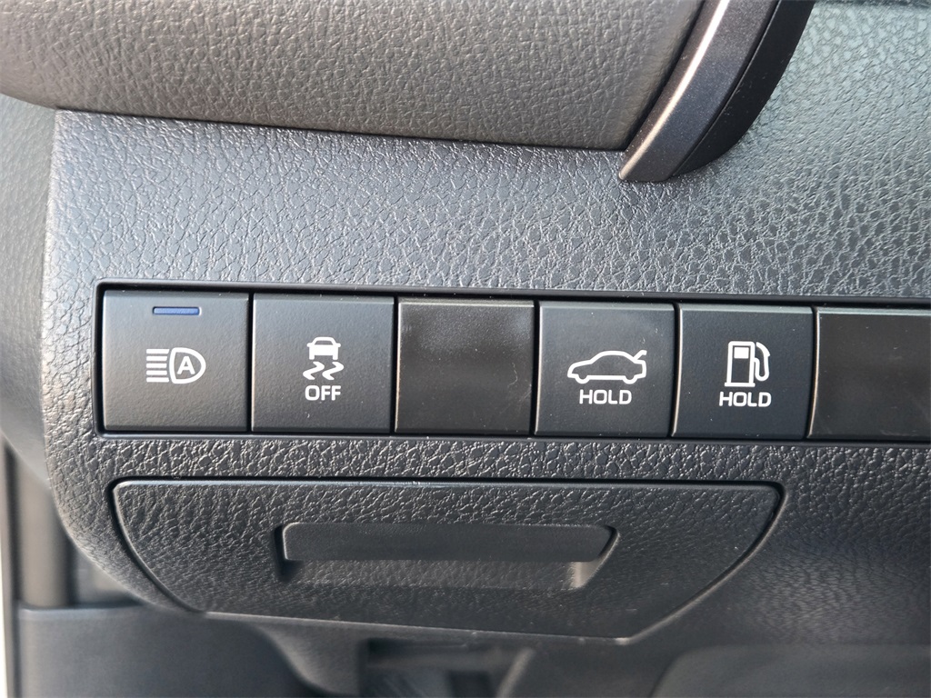 2023 Toyota Camry SE photo 25