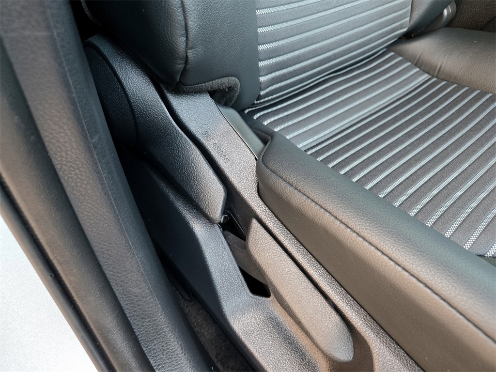 2023 Toyota Camry SE photo 29