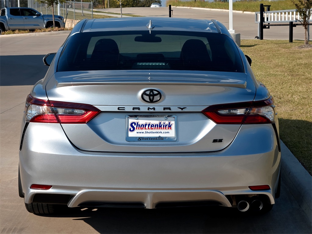 2023 Toyota Camry SE photo 7